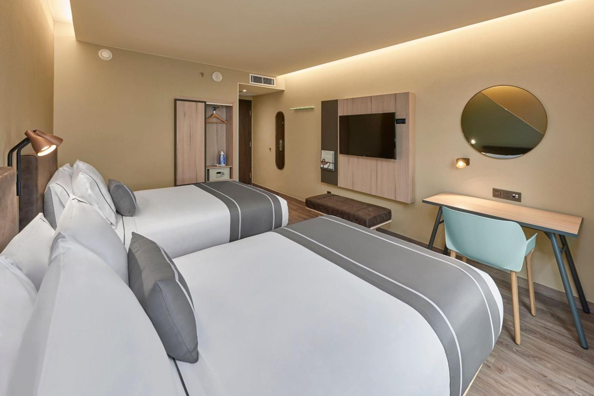 City Express Plus By Marriott Cancun Aeropuerto Riviera Exterior foto