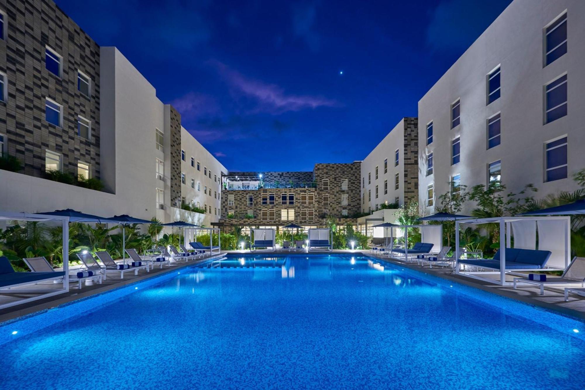 City Express Plus By Marriott Cancun Aeropuerto Riviera Exterior foto
